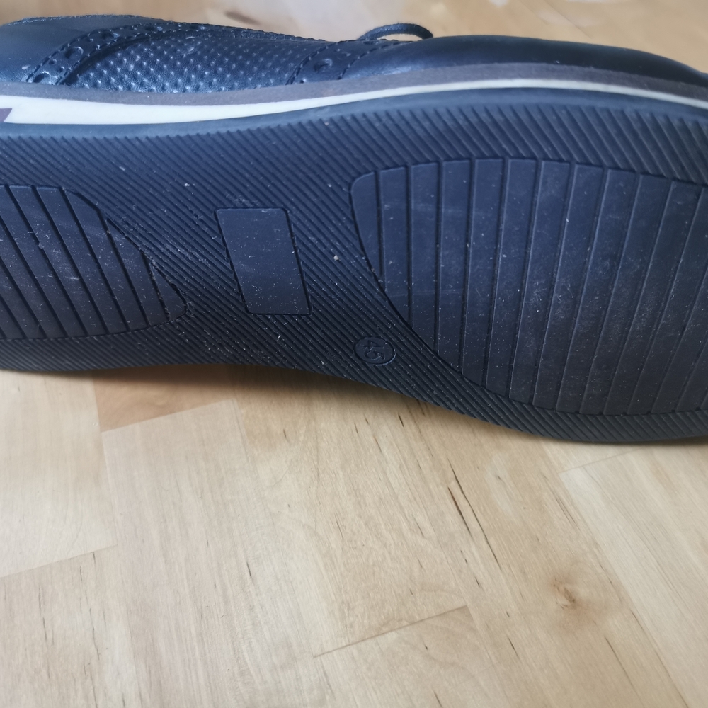 Classic Black Men's Dress Shoes - Picture 8 of 9